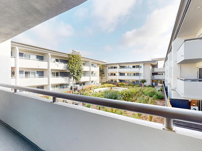 Eight 80 Newport Beach — Photo 106