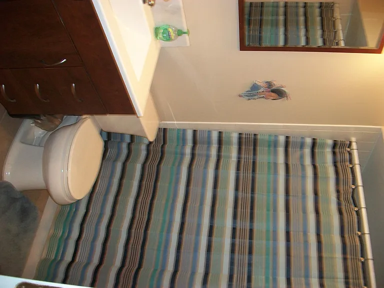 428 NE 16th Pl #4 — Photo 8