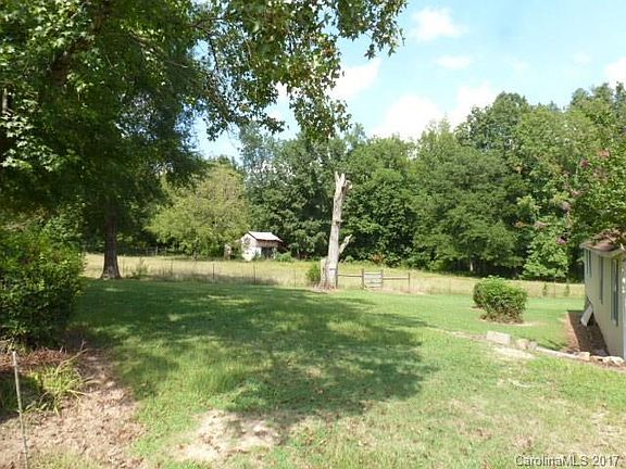 4th image of 3080 Charlotte Hwy