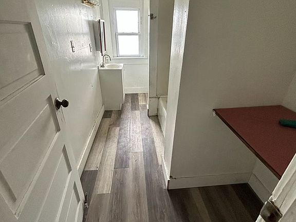 2nd image of 325 Harrison St Unit B