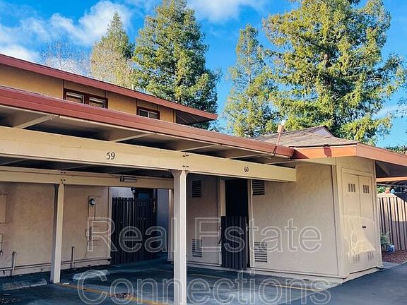 4th image of 215 Red Oak Dr W APT L