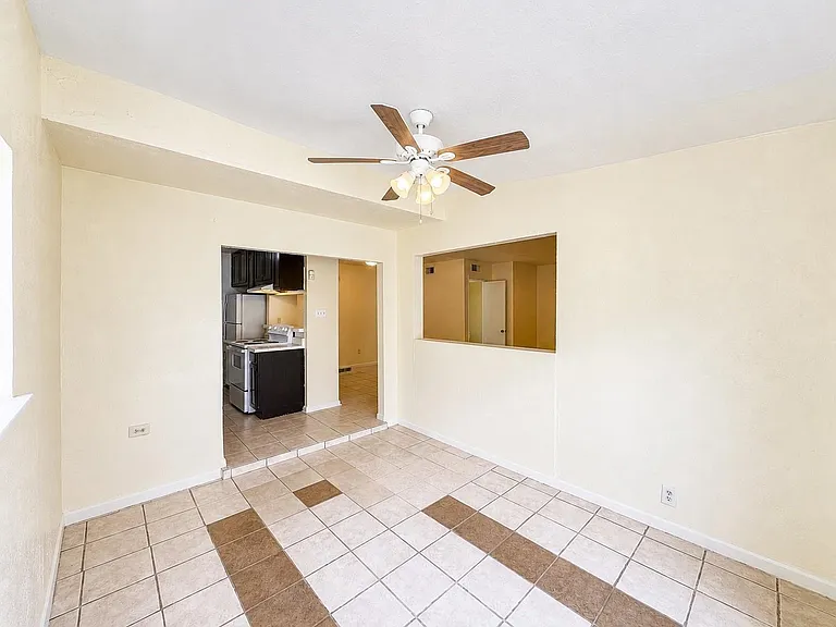 12504 Autumn Leaf Ln — Photo 16