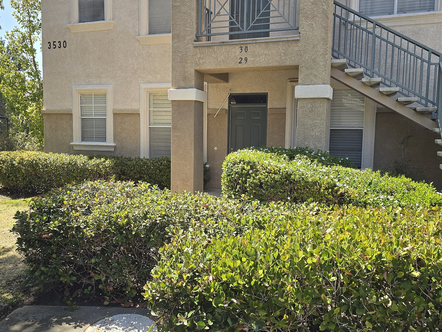 2 bed, 944 sqft, $3,500 — Photo 1