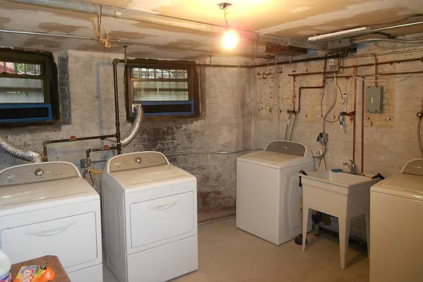 Rented by Corcoran | media 23