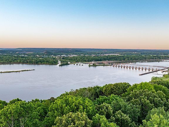 4th image of 6 River View Point