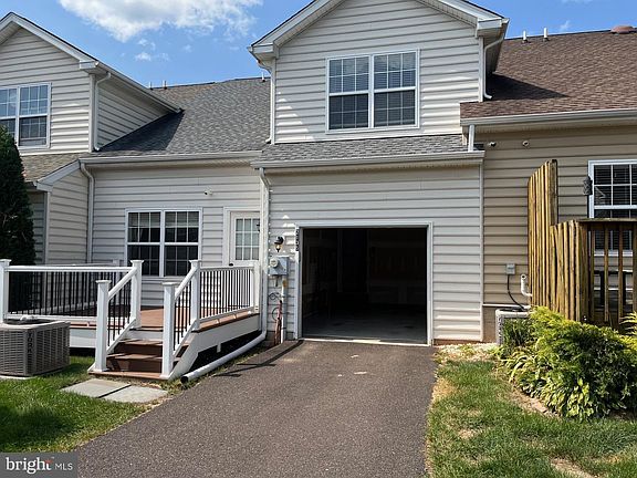 2nd image of 2135 Hidden Meadows Ave