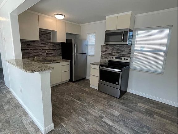 5th image of 8771 93rd Ave #1