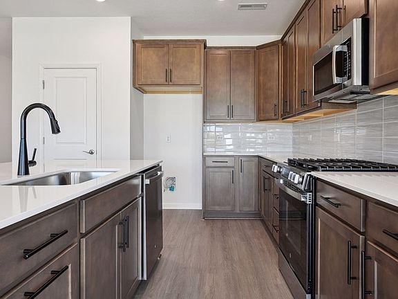 The Harlan - Kitchen