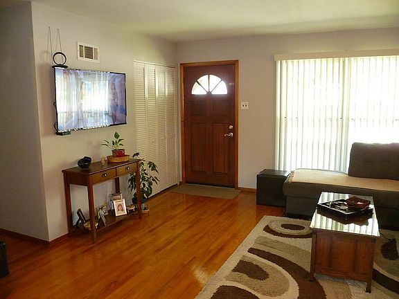 4th image of 740 Ivygate Dr