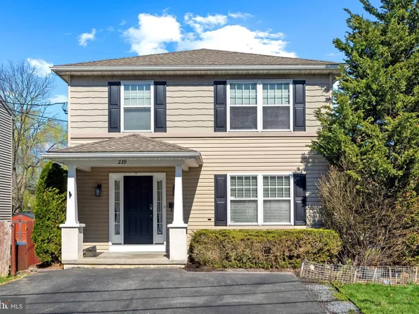 239 Railroad Ave, Ephrata, PA 17522