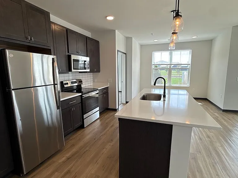 Homestead Luxury Apartments — Photo 37