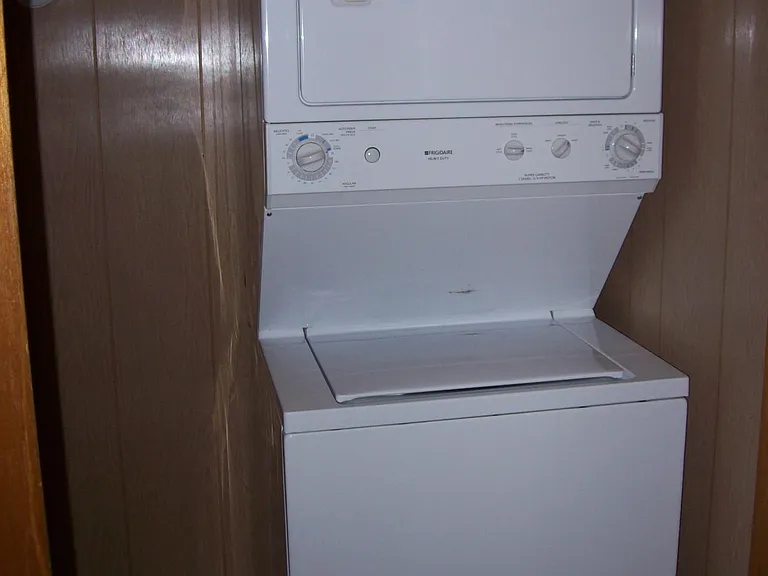805 Powell Ave #2 — Photo 7