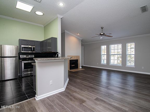 3rd image of 65 Jardin De Mer Pl #65