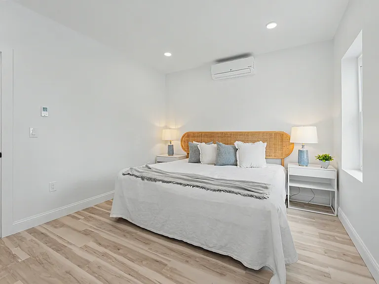 71 Portland St #101 — Photo 11