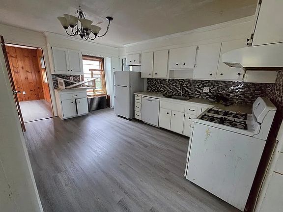 3rd image of 24 W Maltbie Ave #T