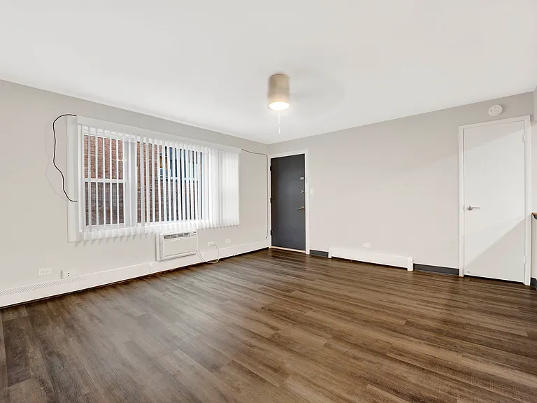10339 McVicker Ave #1E — Photo 4