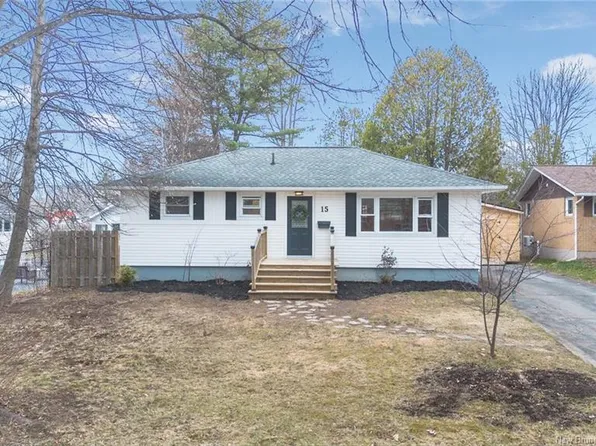15 Burse Ct, Fredericton, NB E3A 3C7