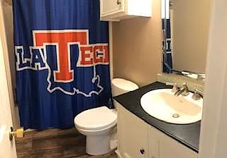 3905 High Pointe Dr — Photo 5