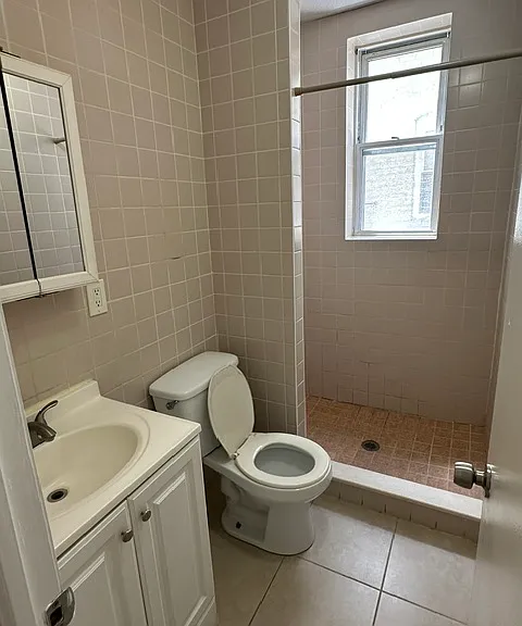 137 Center St #11 — Photo 2