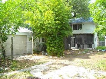 2nd image of 2011 Oakleaf Cir