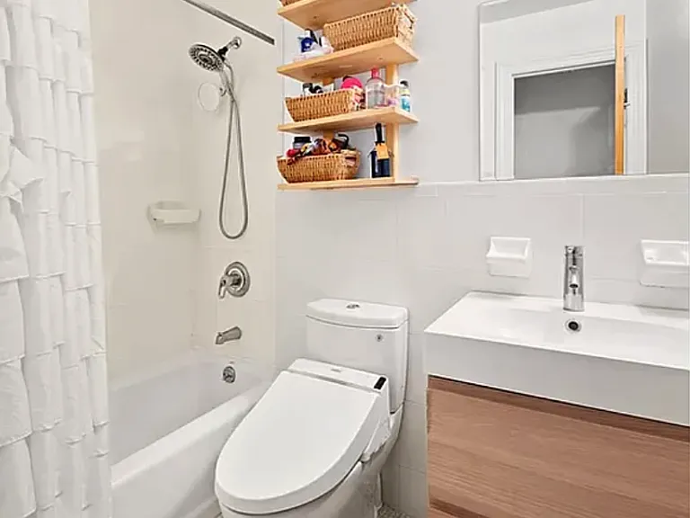 243 Mulberry St #4R — Photo 7