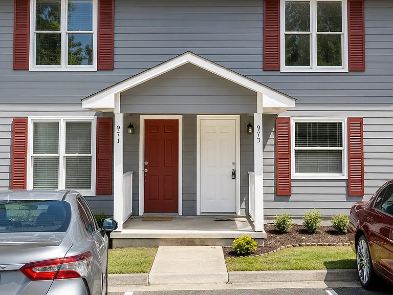 973 Odom Dr — Photo 1