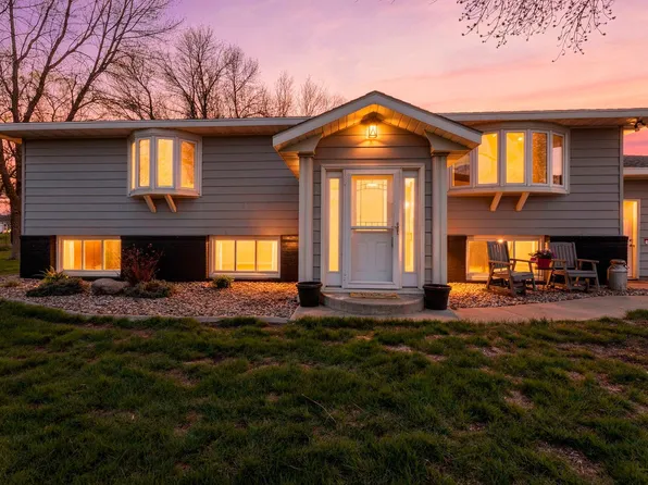 16474 200th St, Hutchinson, MN 55350