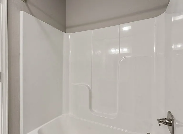 6005 Hoover St — Photo 11