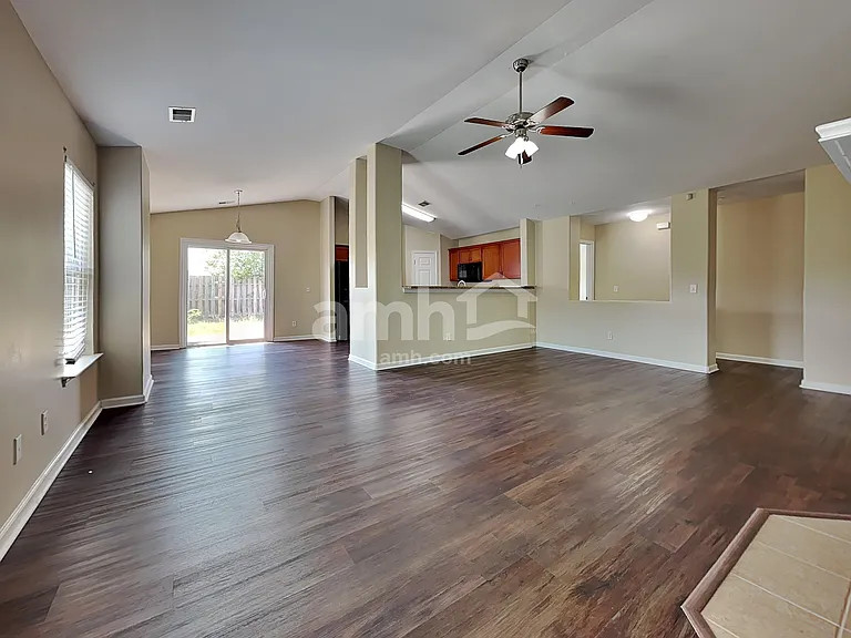 117 Lake Pointe Dr — Photo 9