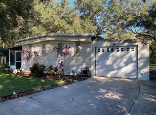 1932 S Mobile Villa Dr, Lutz, FL 33549