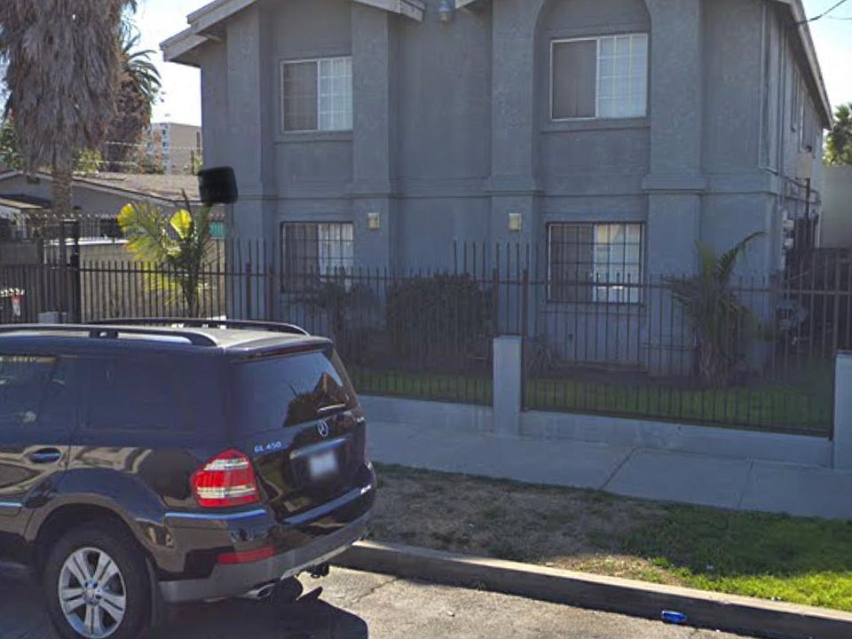2nd image of 444 W Almond St
