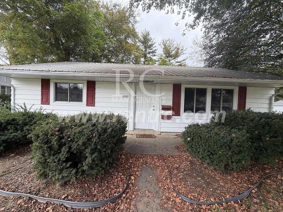 1001 W Voorhees St #W