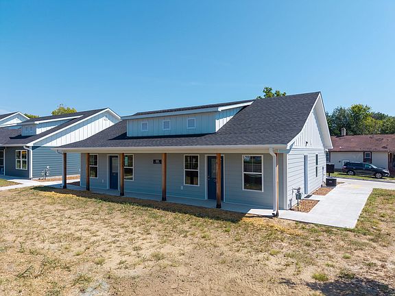 2nd image of 600 N Providence Rd #100