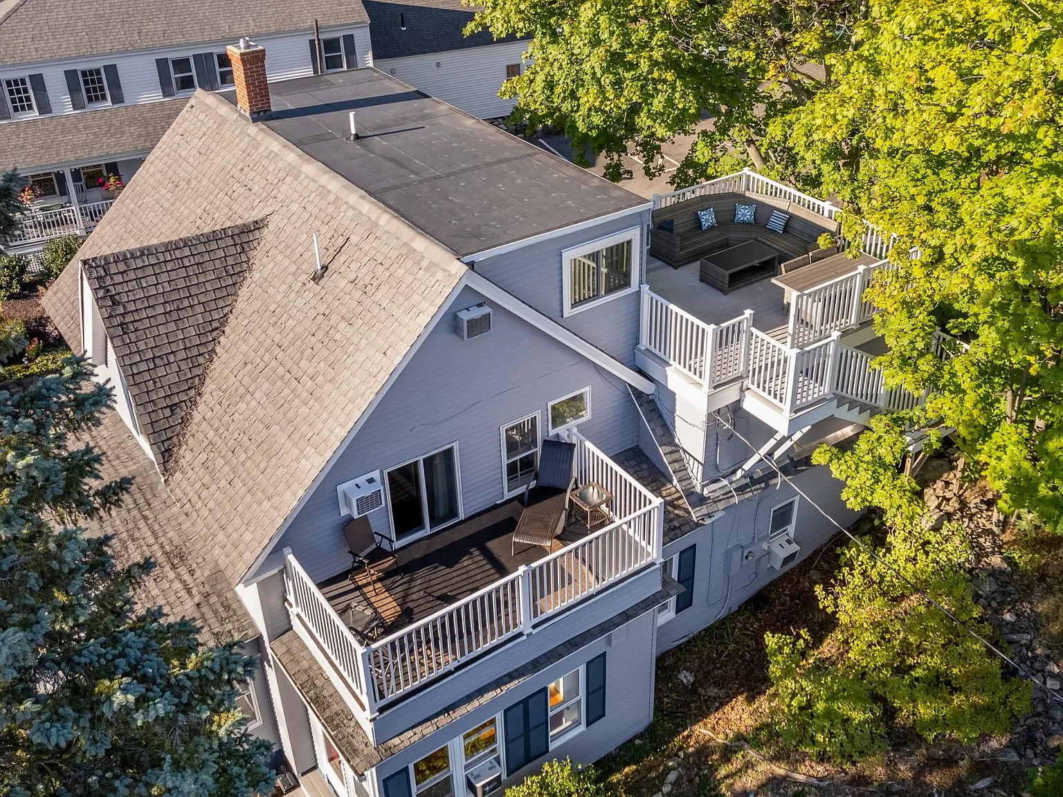 5 bed, 5.5 bath, 2698 sqft, $2,990 — Photo 4