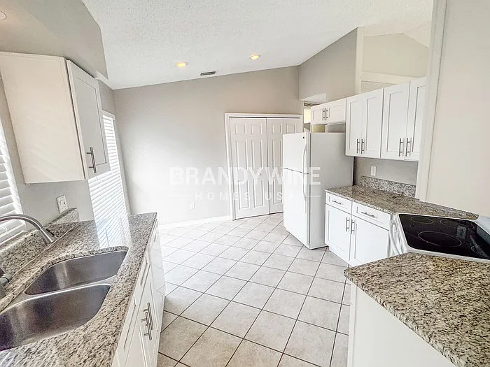251 Coralwood Ct — Photo 9