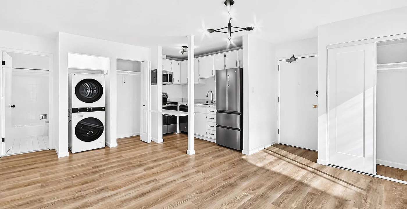 Studio, 320 sqft, $4,500 — Photo 4