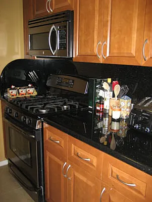 Sold by CCG Real Estate Brokerage | media 22