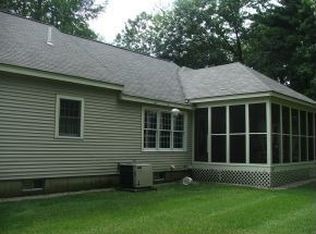 78 Primrose Ln, Concord, NH 03303