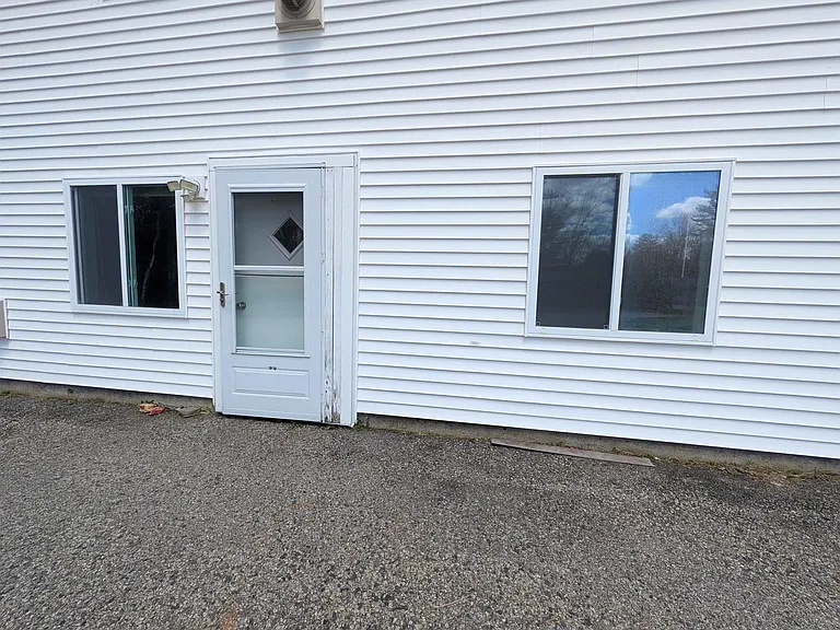 425 Carl Broggi Hwy #1 — Photo 2