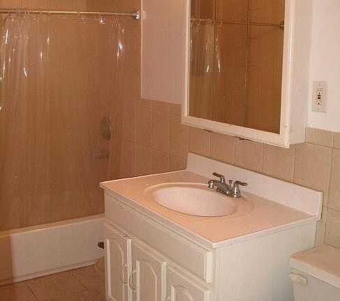 2nd image of 2340 Linwood Ave #5G-405G