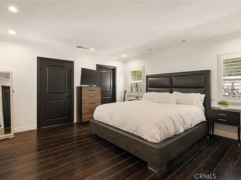 5330 Natick Ave — Photo 26