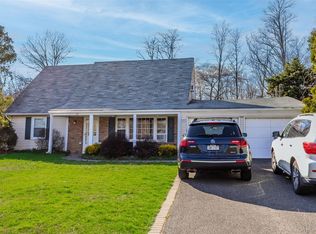 83 Manchester Lane, Stony Brook, NY 11790
