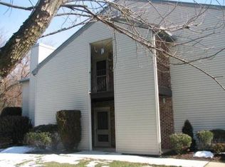 6 Village Ct UNIT B, Mount Laurel, NJ 08054