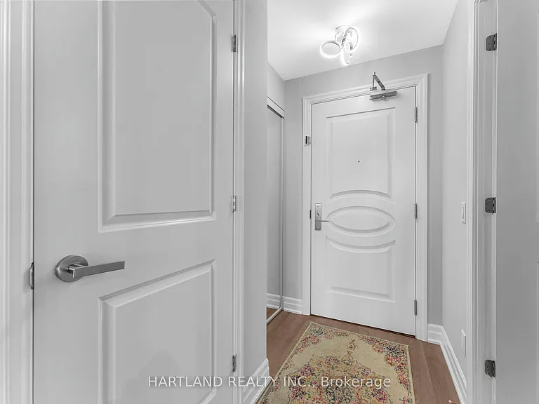 9075 Jane St #810 — Photo 3