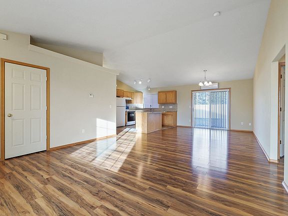 5th image of 3113 Thistle Creek Ln