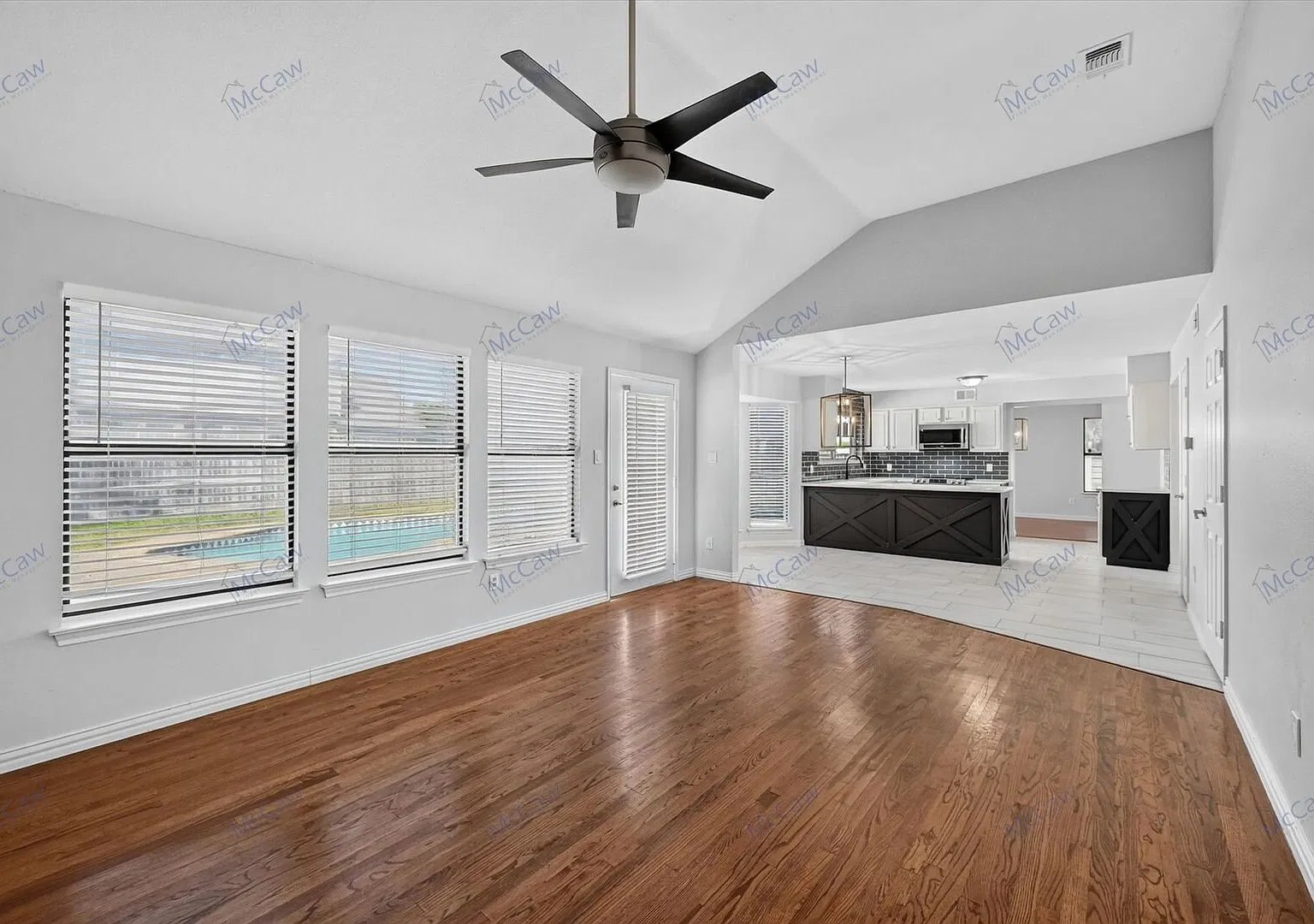 4301 Hudson Ave. - DV — Photo 3