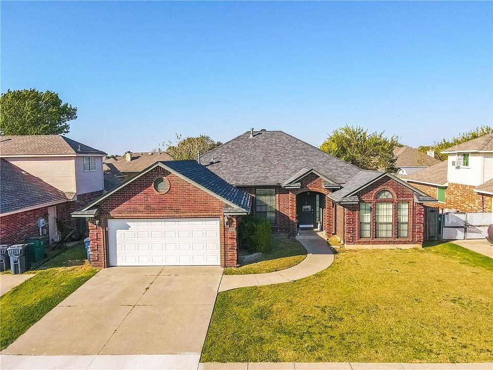 1st image of 521 SW 155th Ct