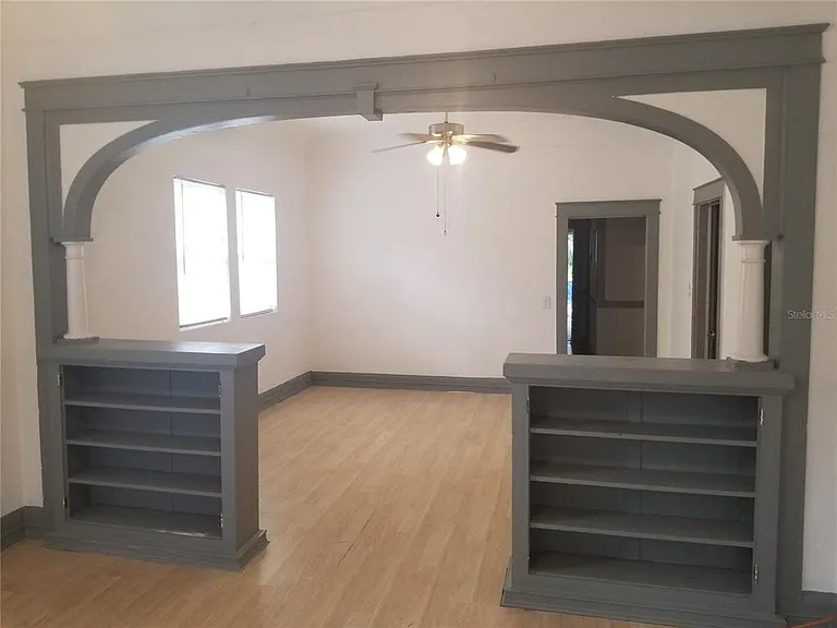 2107 W Chestnut St — Photo 3