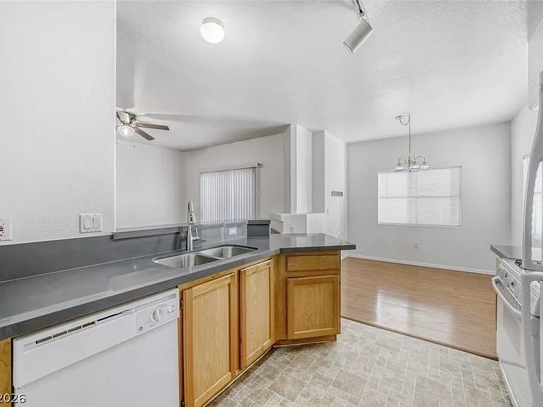 2116 Calville St #102 — Photo 7