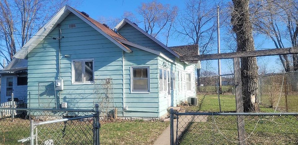 2nd image of 1377 W 3rd St